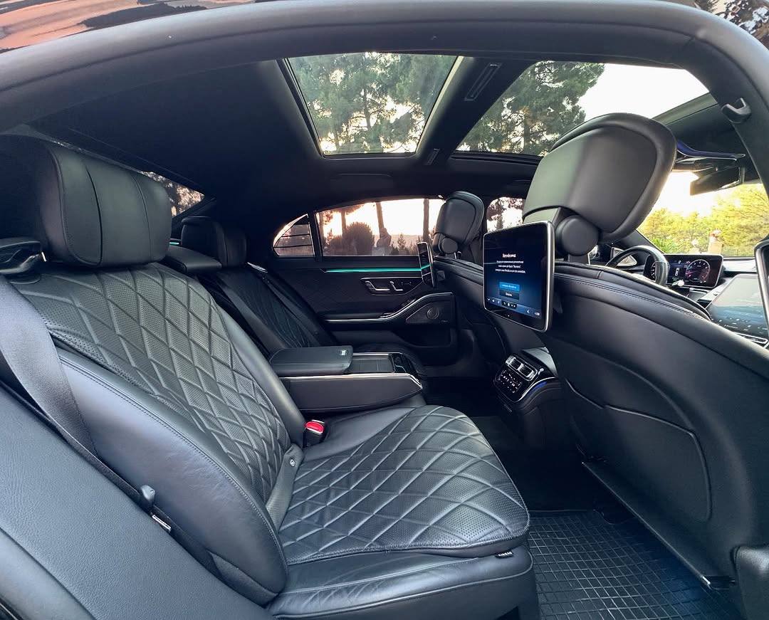 EXECUTIVE SEDAN