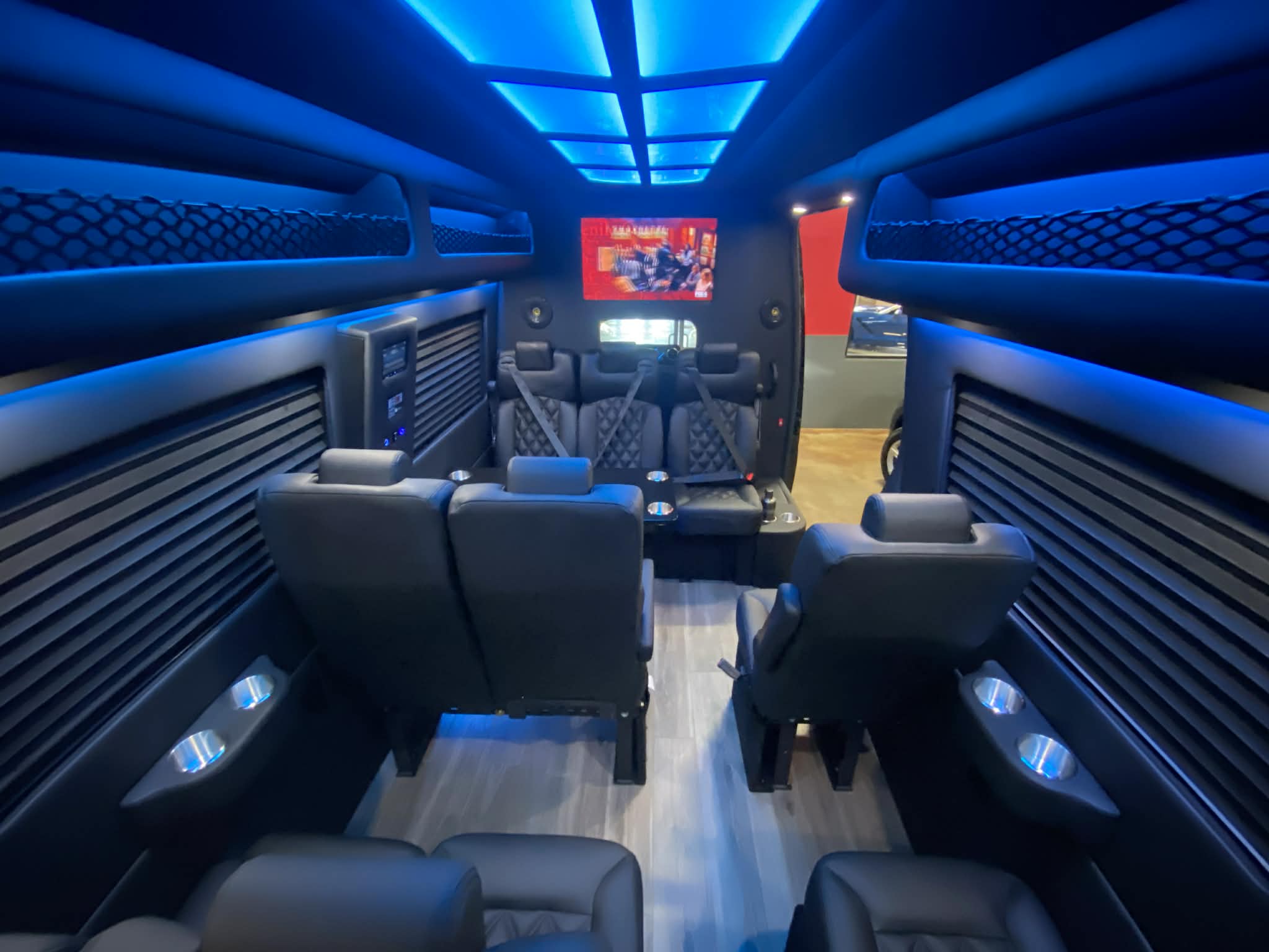 EXECUTIVE SHUTTLE VAN