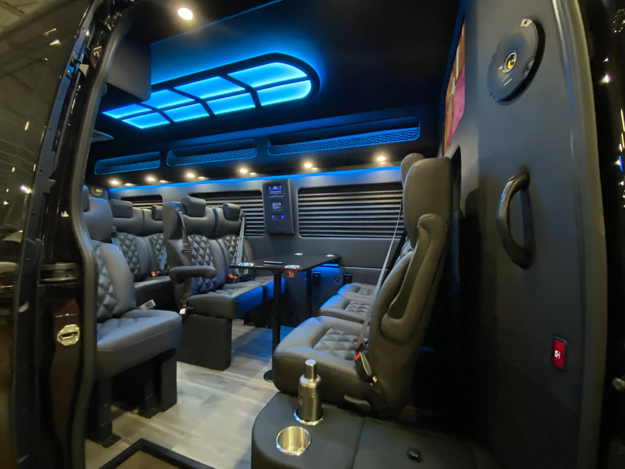 EXECUTIVE SHUTTLE VAN
