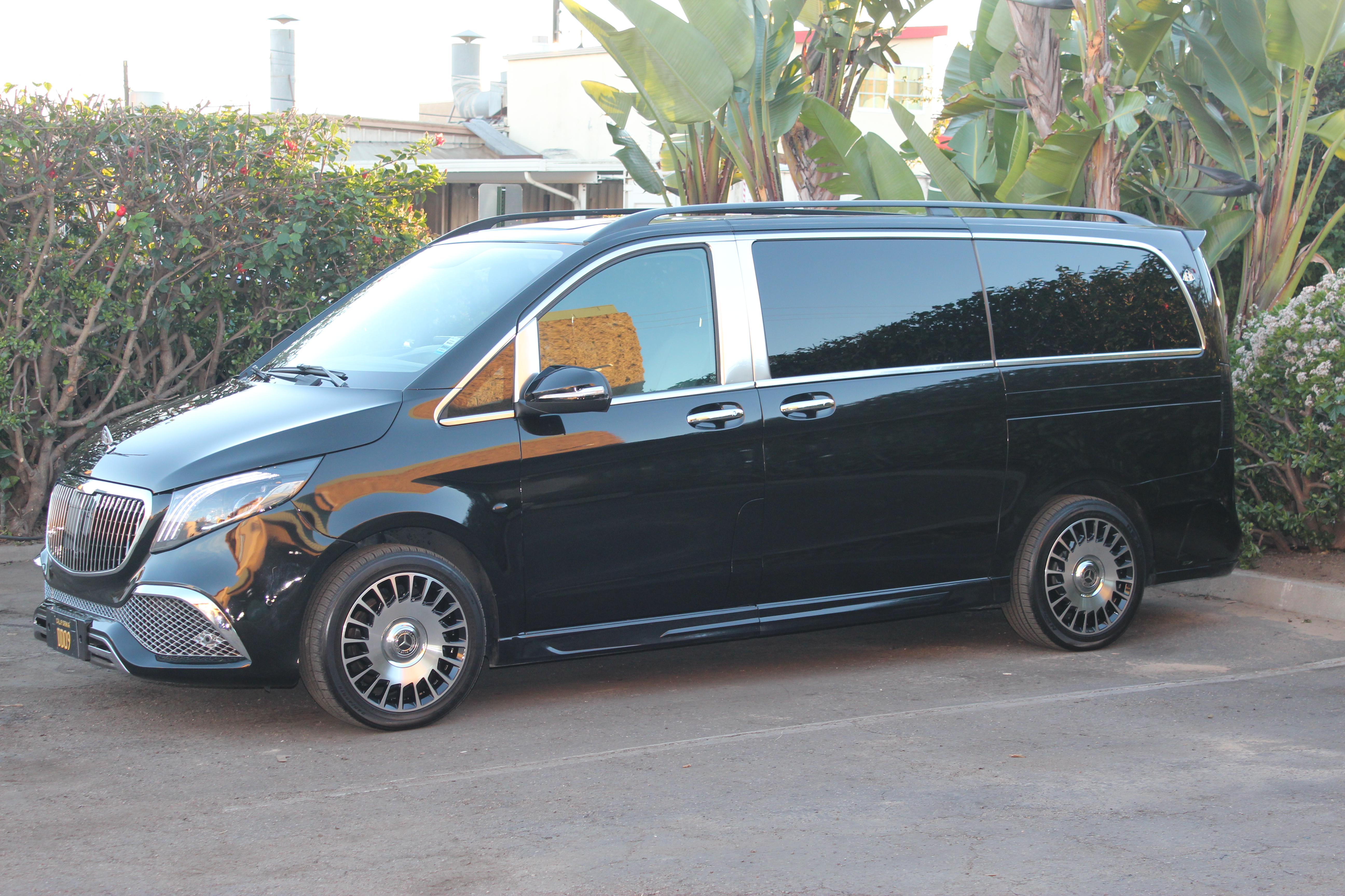 EXCLUSIVE (CEO) Van - Maybach